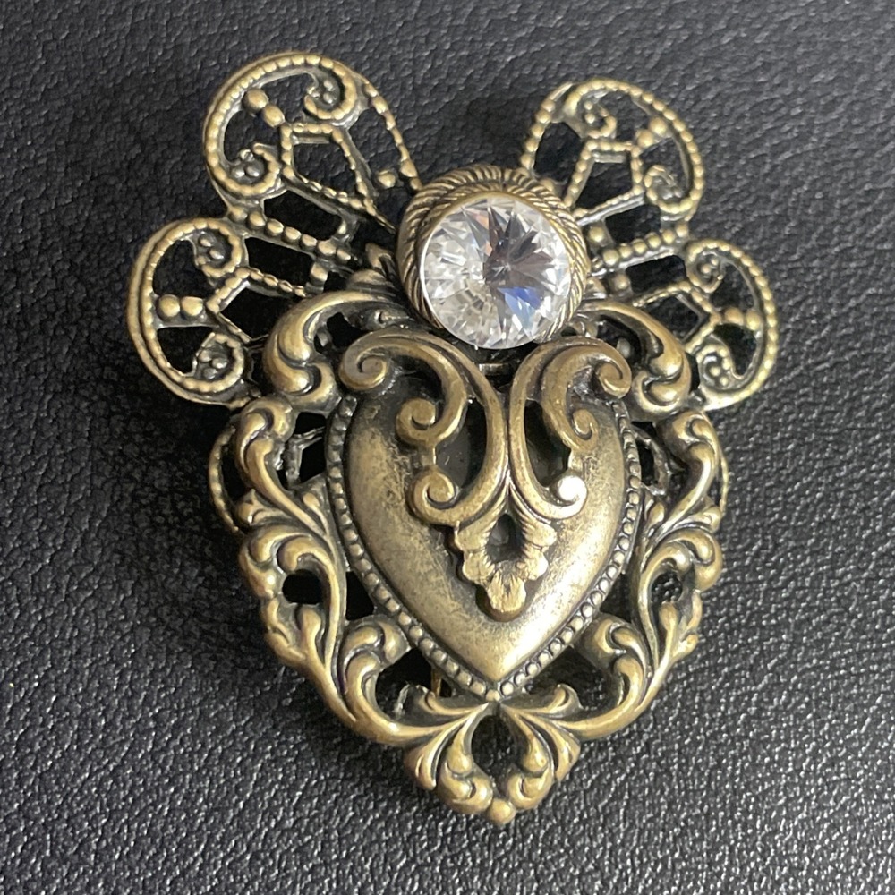 Vintage Jane 1998 AOL Rhinestone Central Brooch Pin in Gold Tone